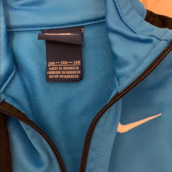 boys nike sweater - Picture 2 of 2